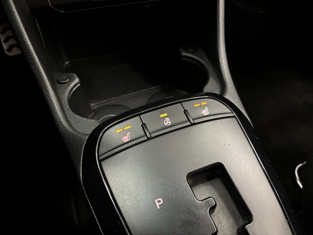 Car image 25
