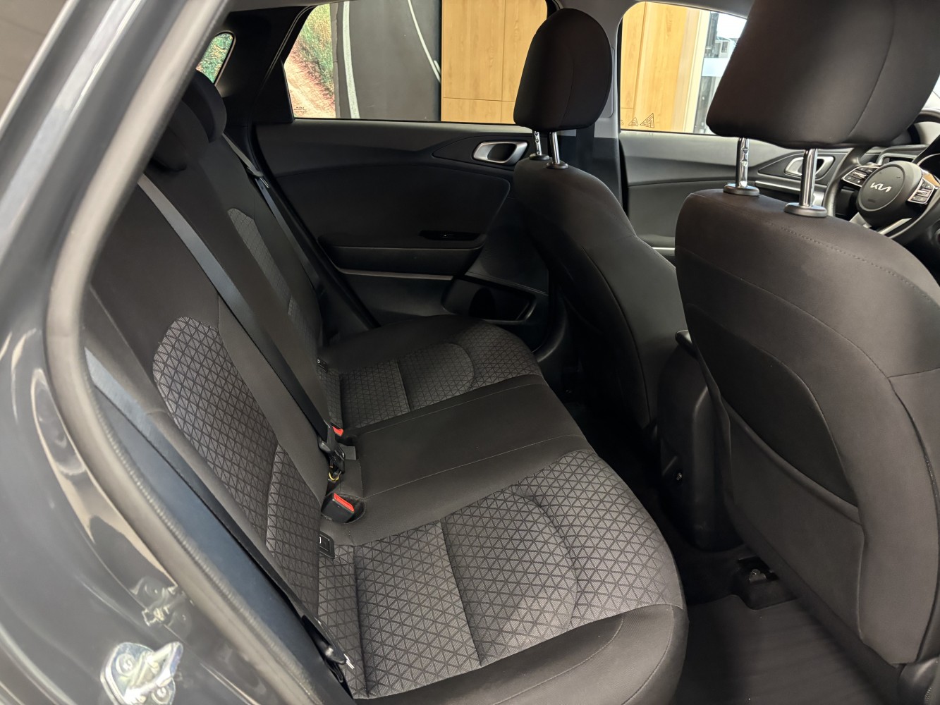 Car image 23