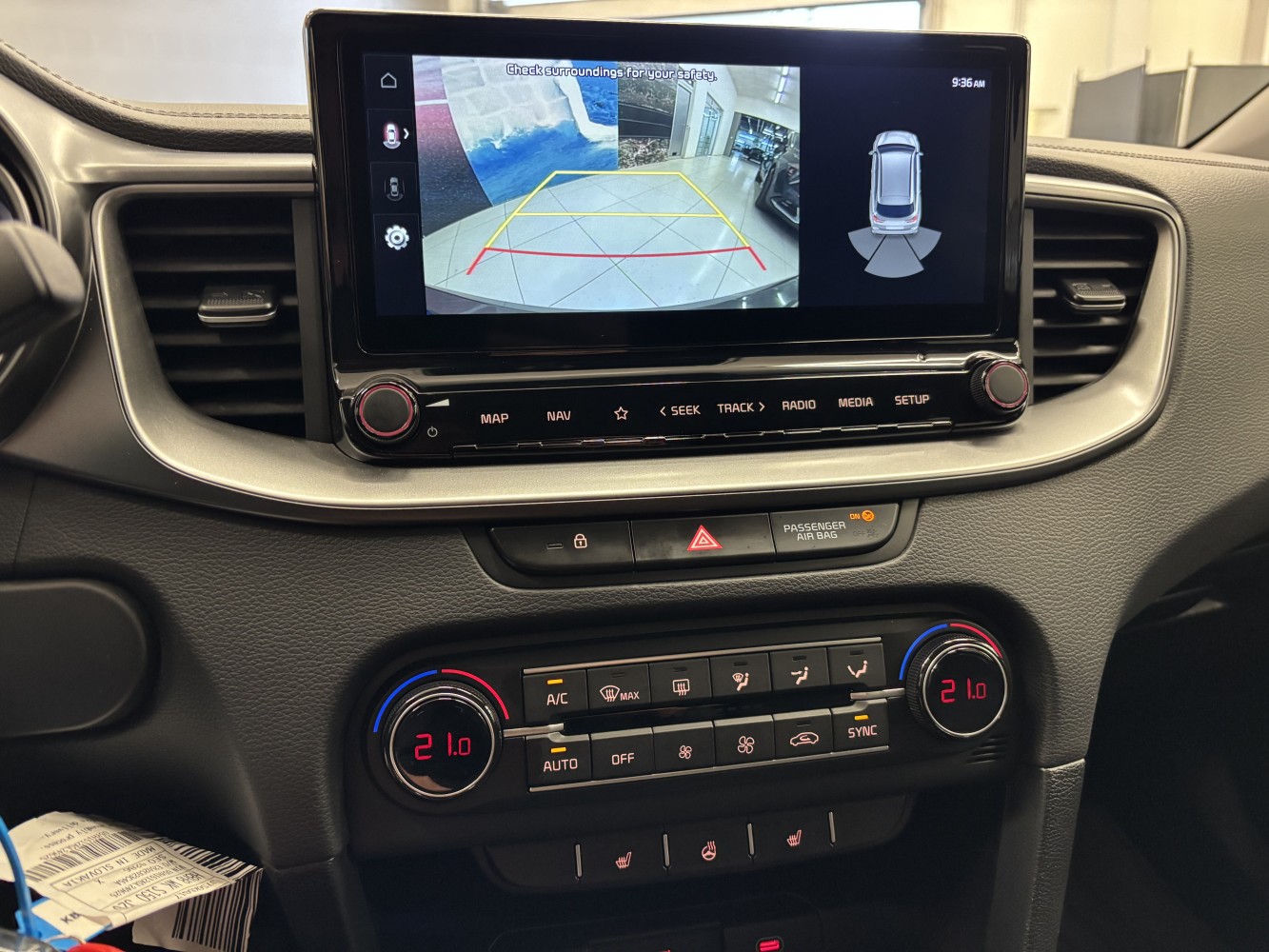 Car image 16