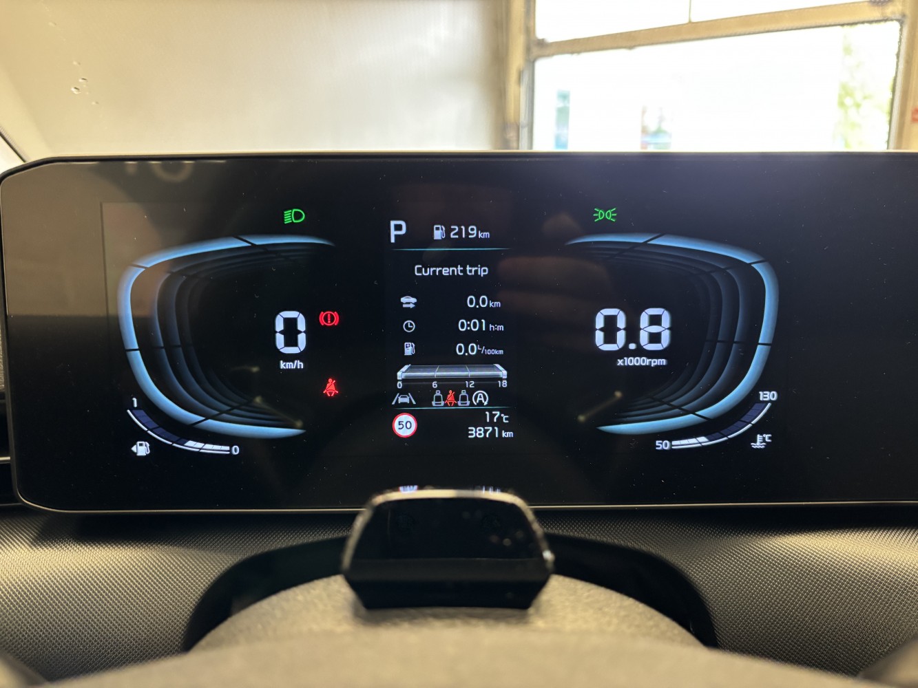 Car image 25