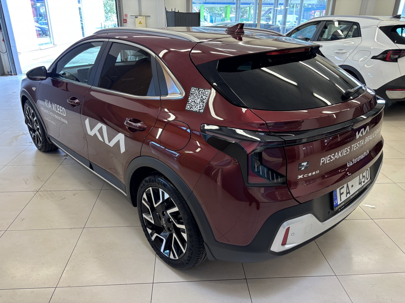Car image 3