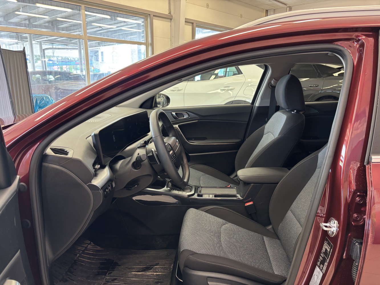 Car image 8
