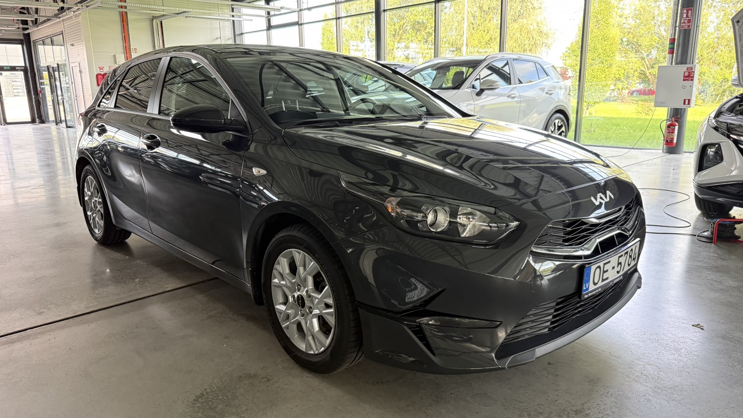 Car image 6