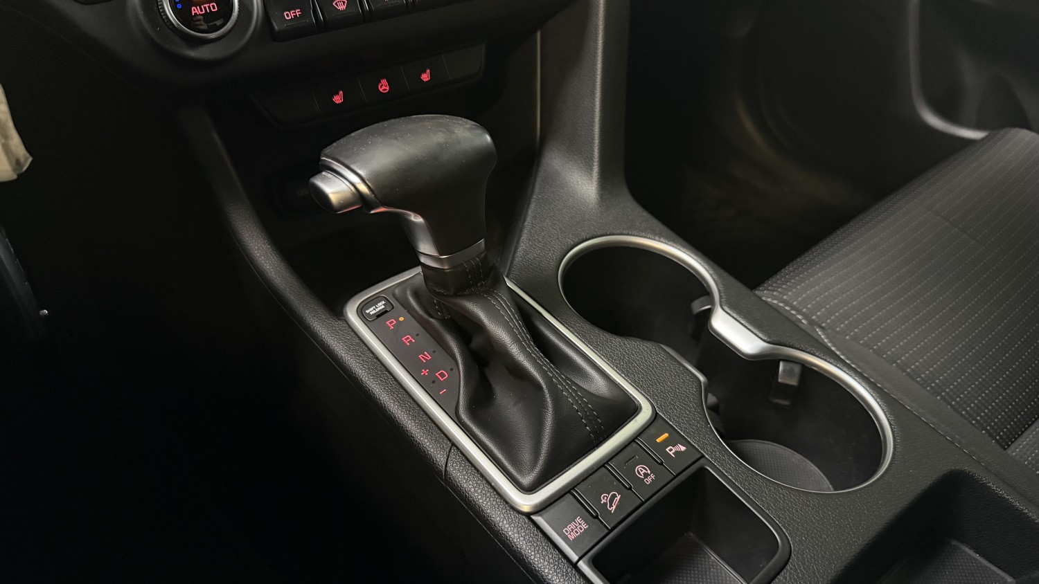 Car image 23