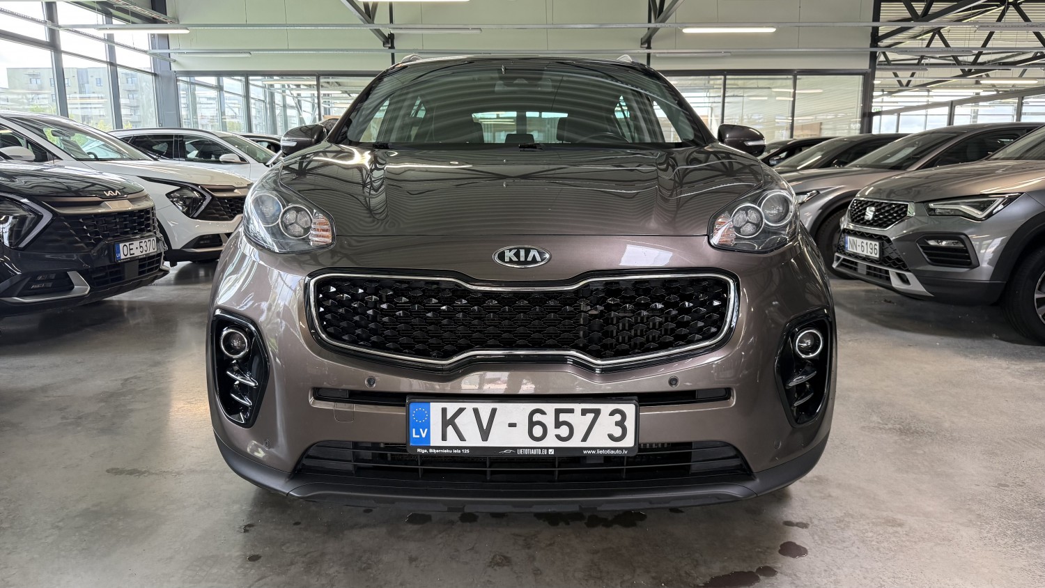 Car image 7