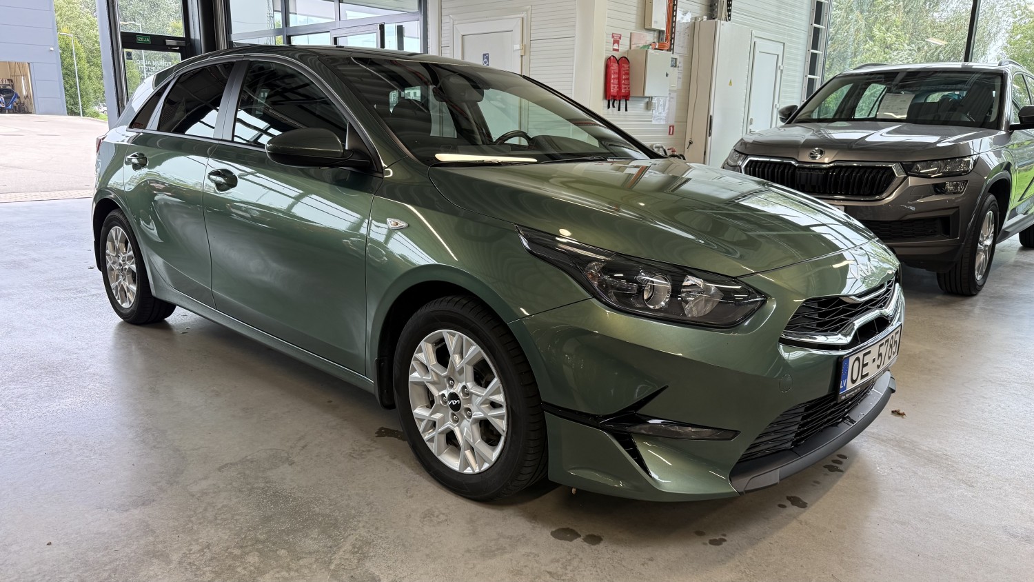 Car image 6