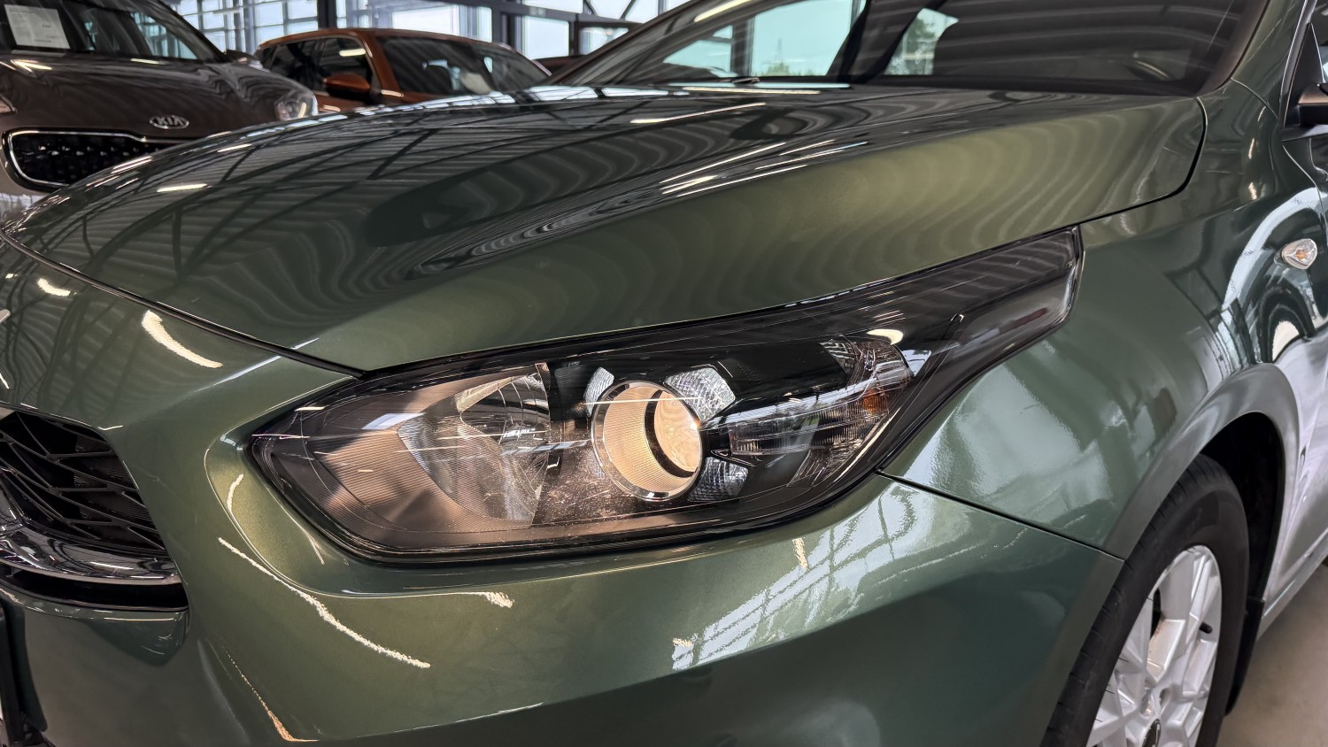 Car image 8