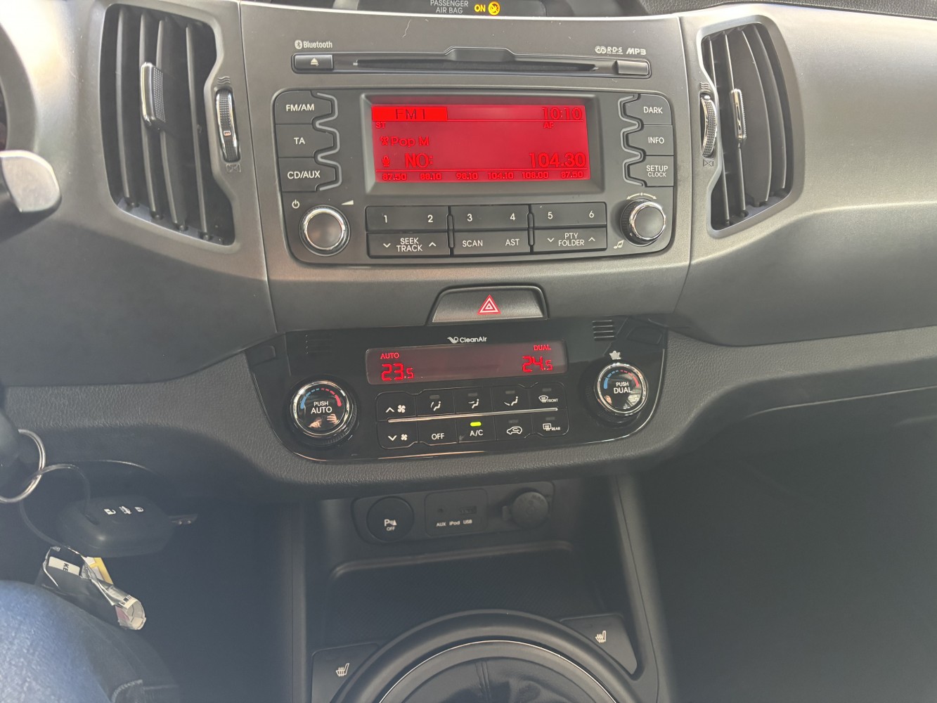 Car image 16