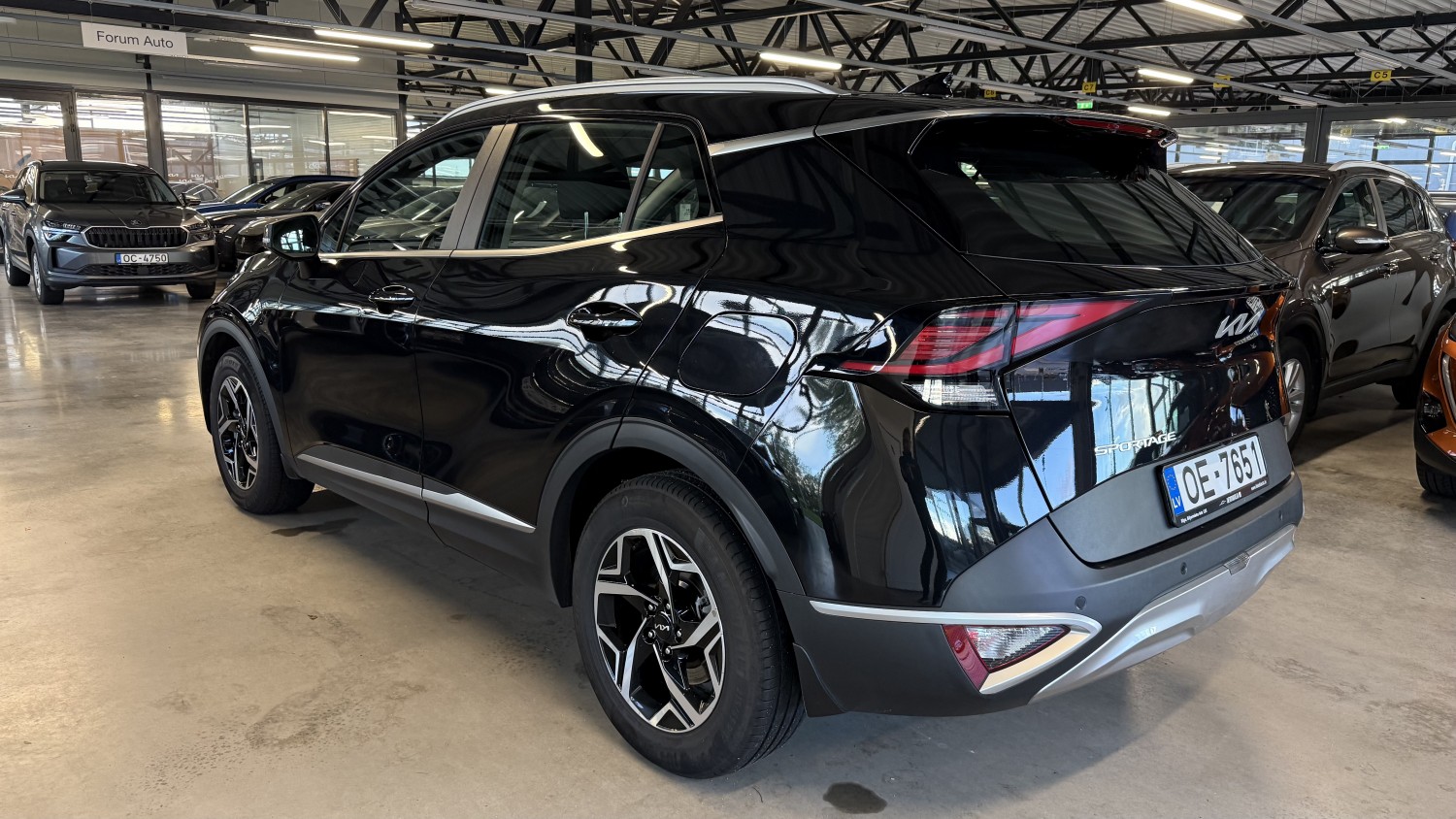 Car image 2