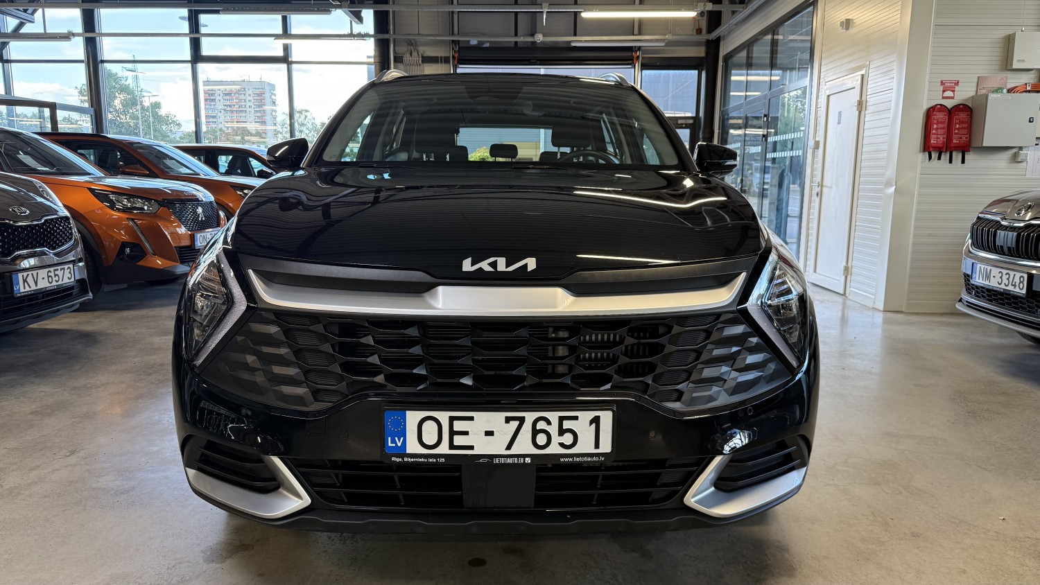 Car image 7
