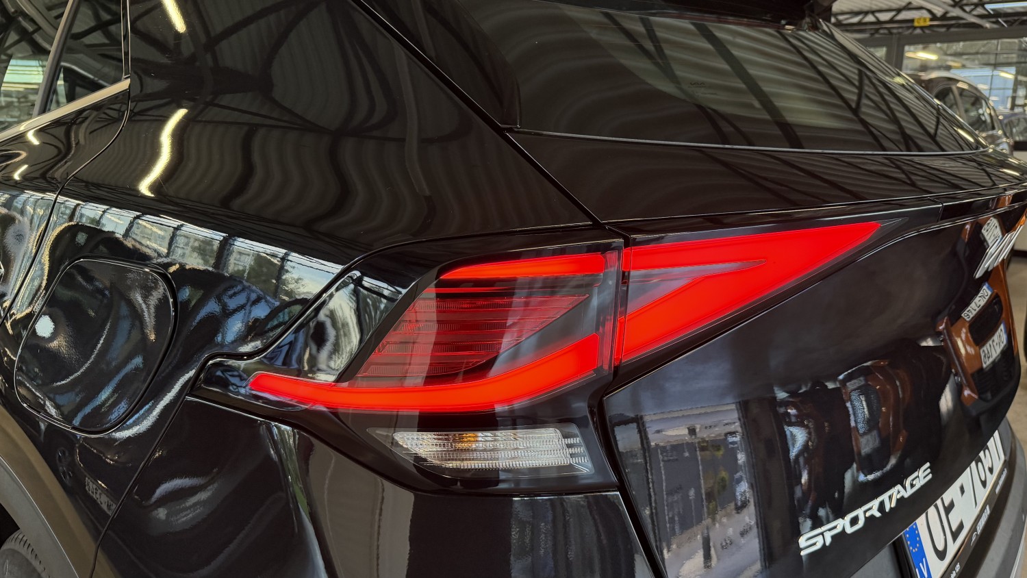 Car image 10