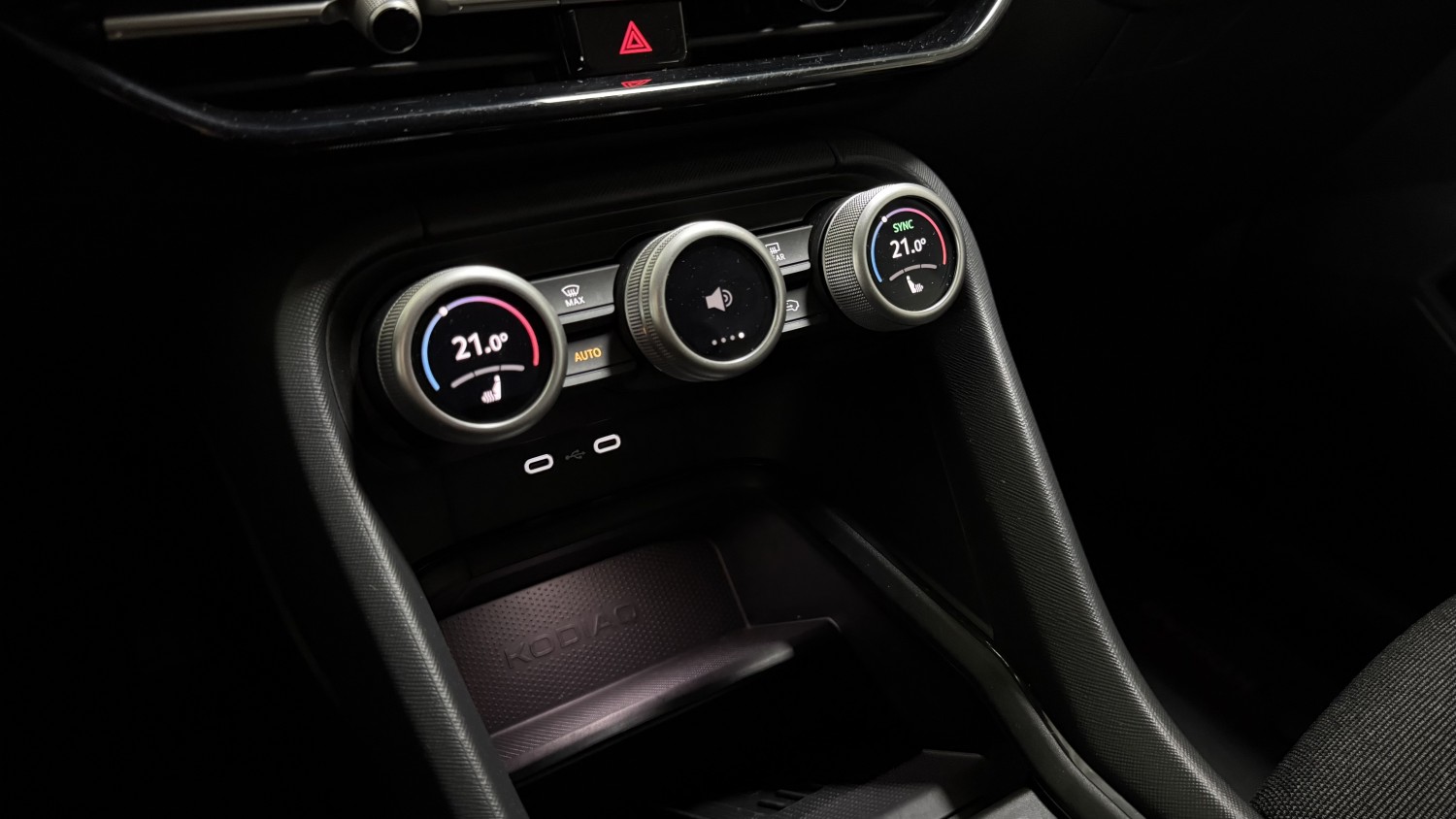 Car image 25