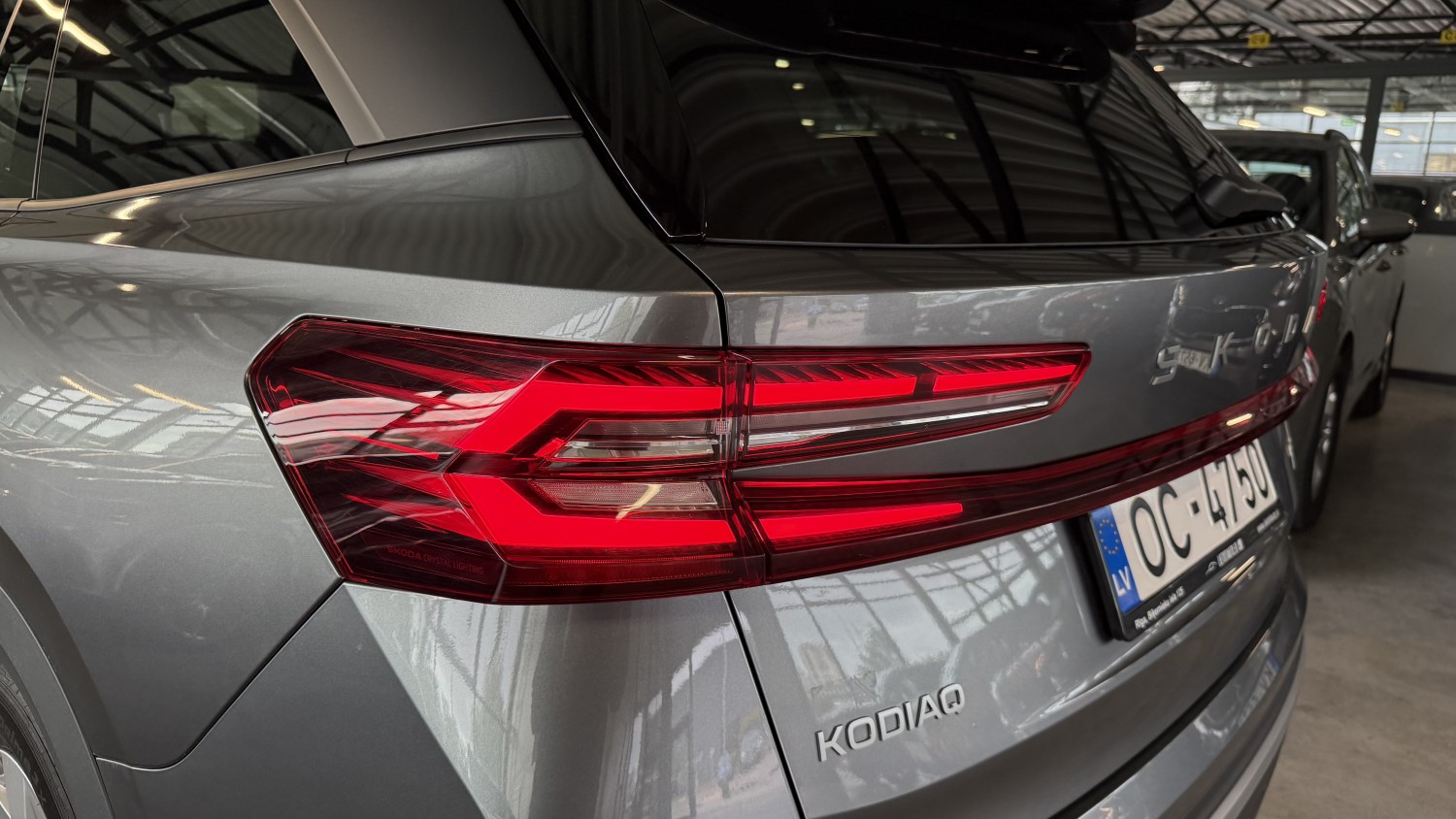 Car image 10