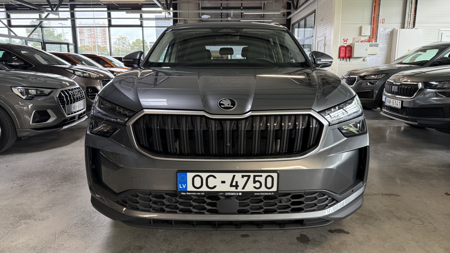 Car image 7