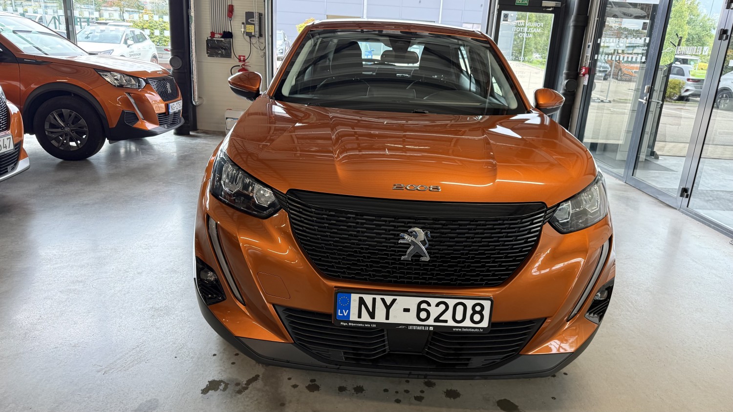 Car image 7