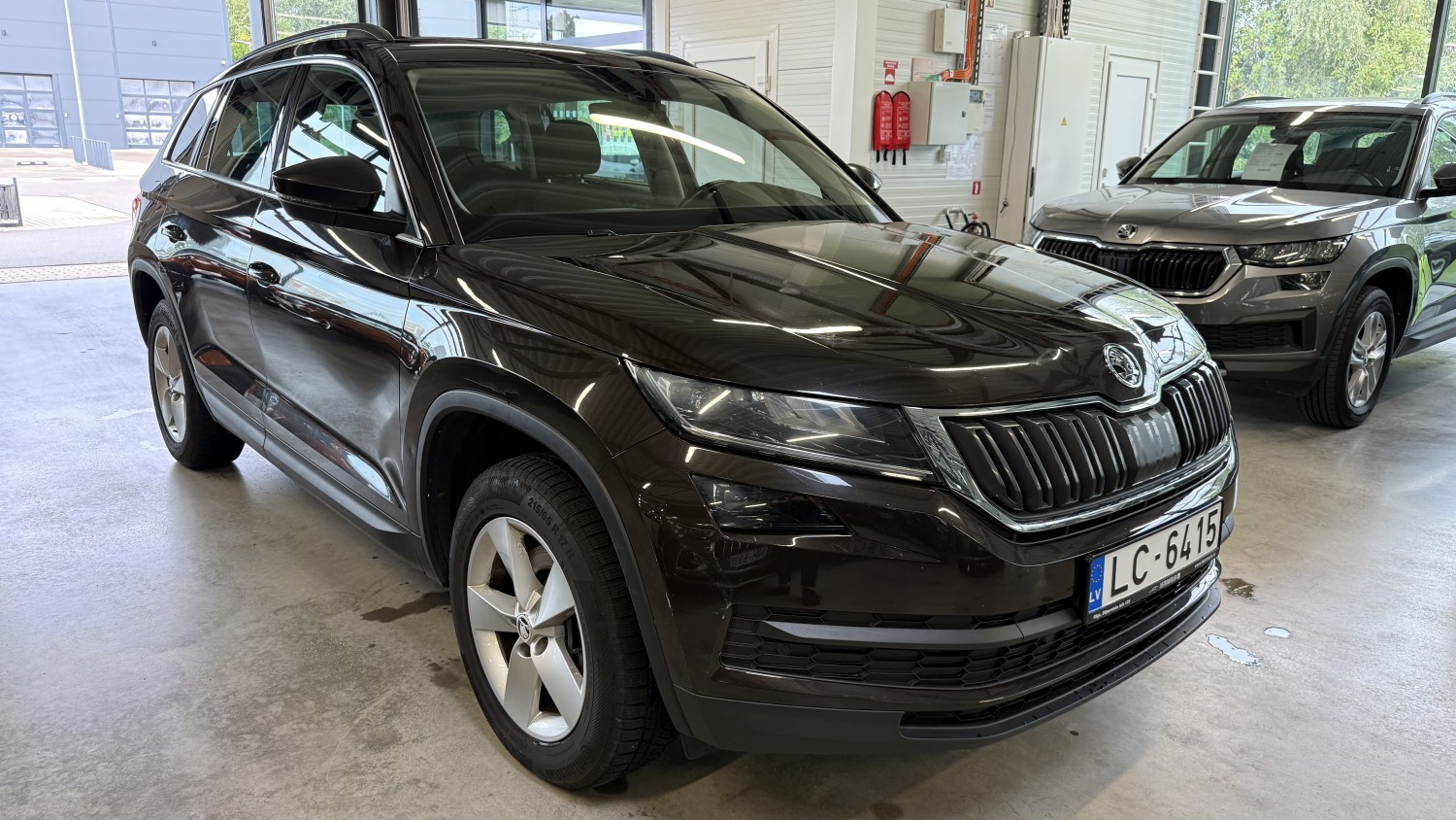 Car image 6