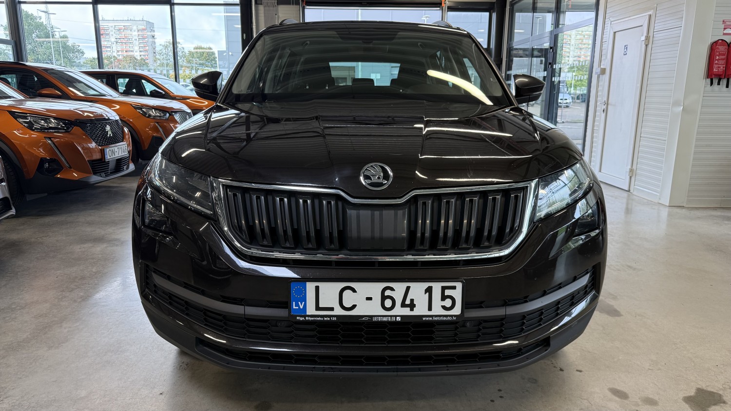 Car image 7