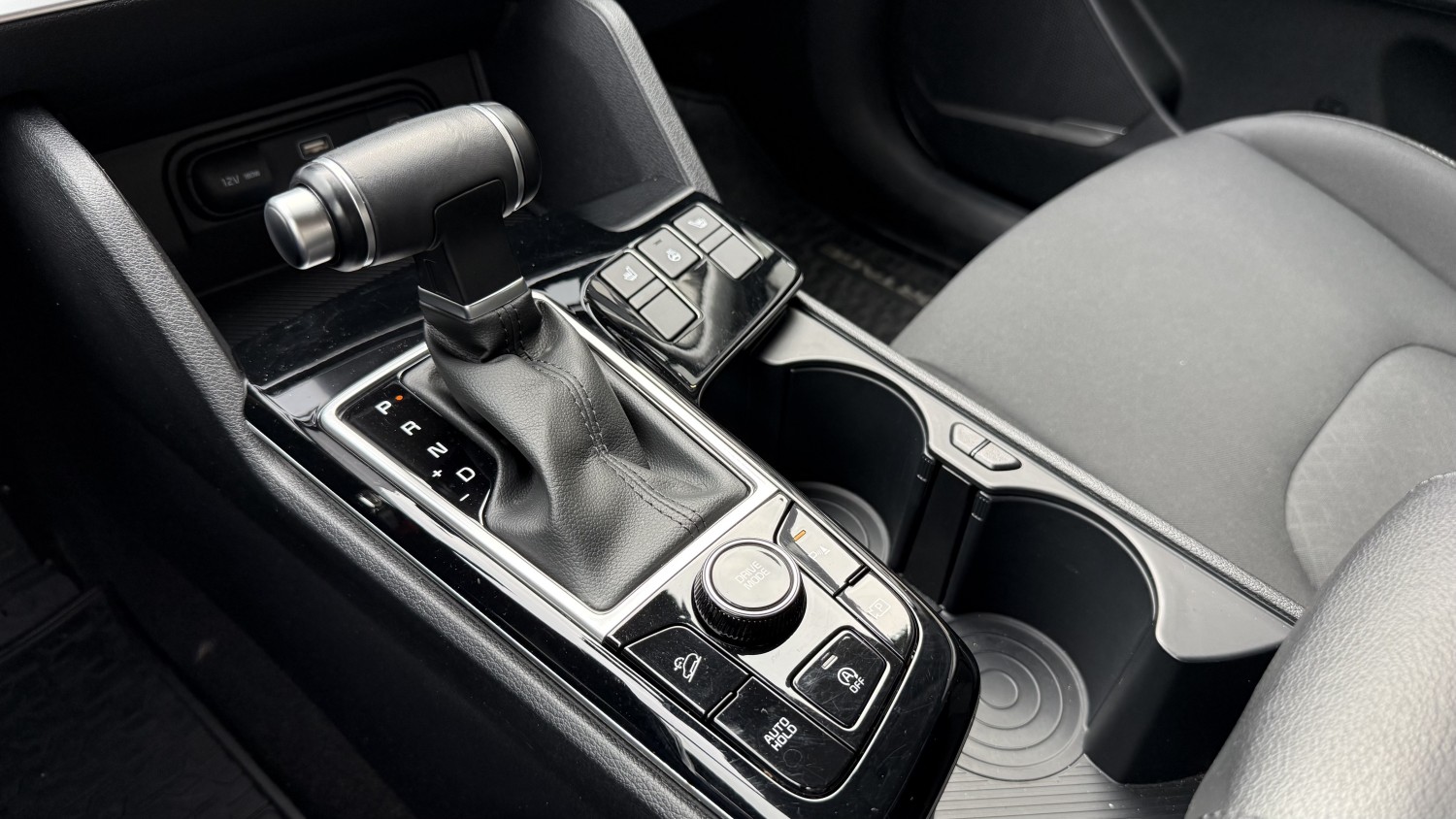 Car image 23