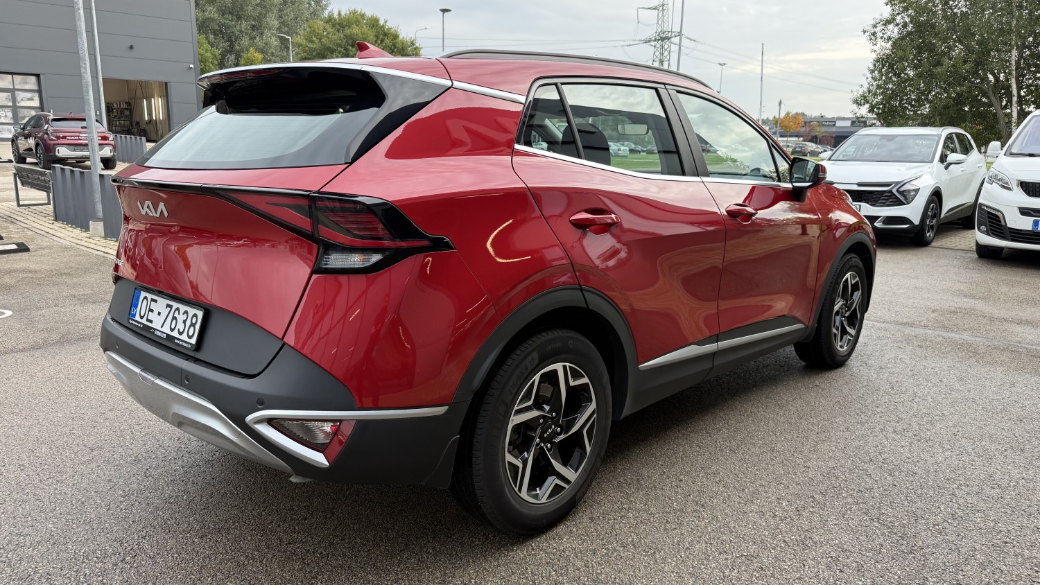 Car image 4