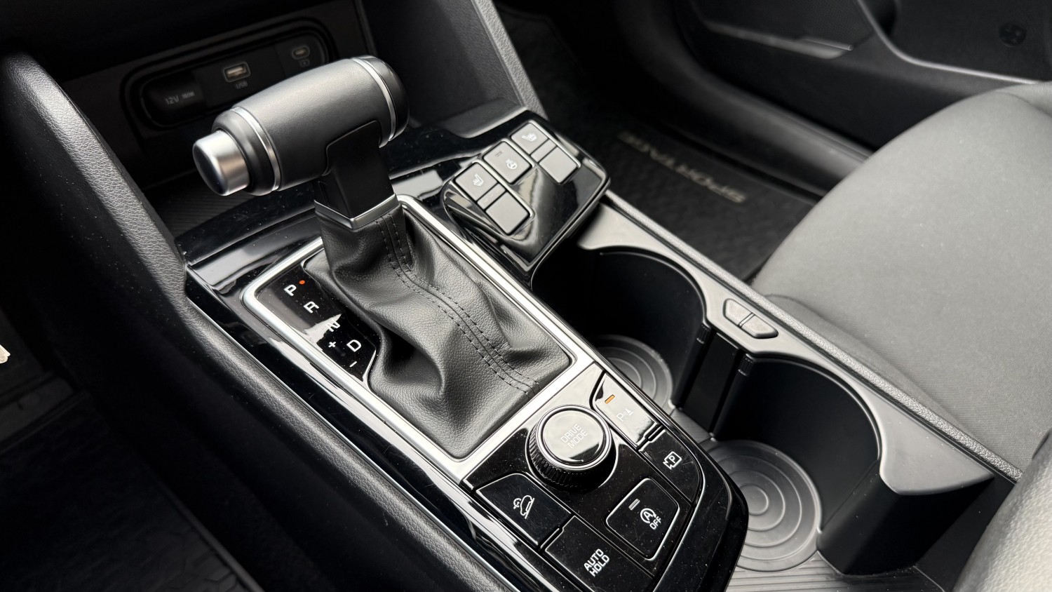 Car image 22