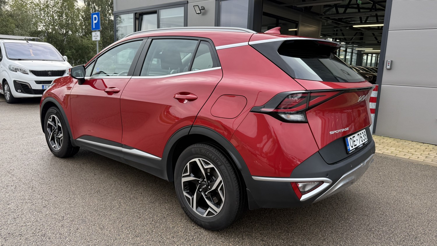 Car image 2