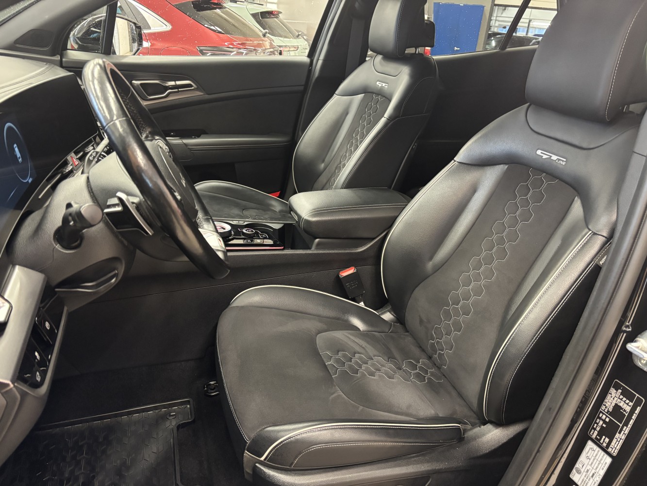 Car image 8