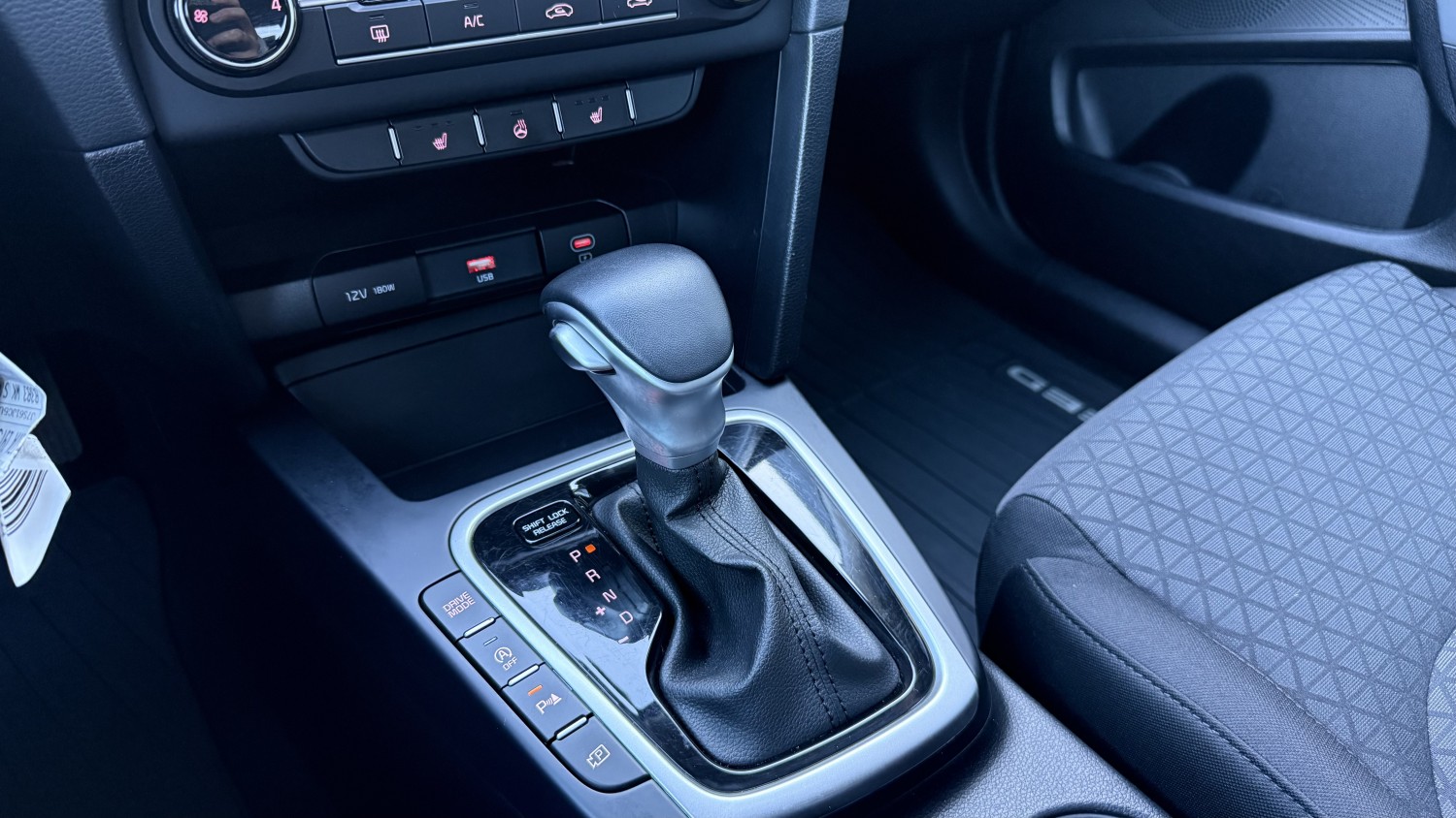 Car image 23
