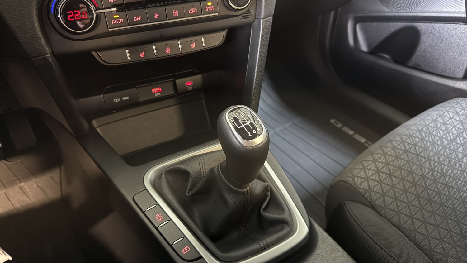 Car image 23