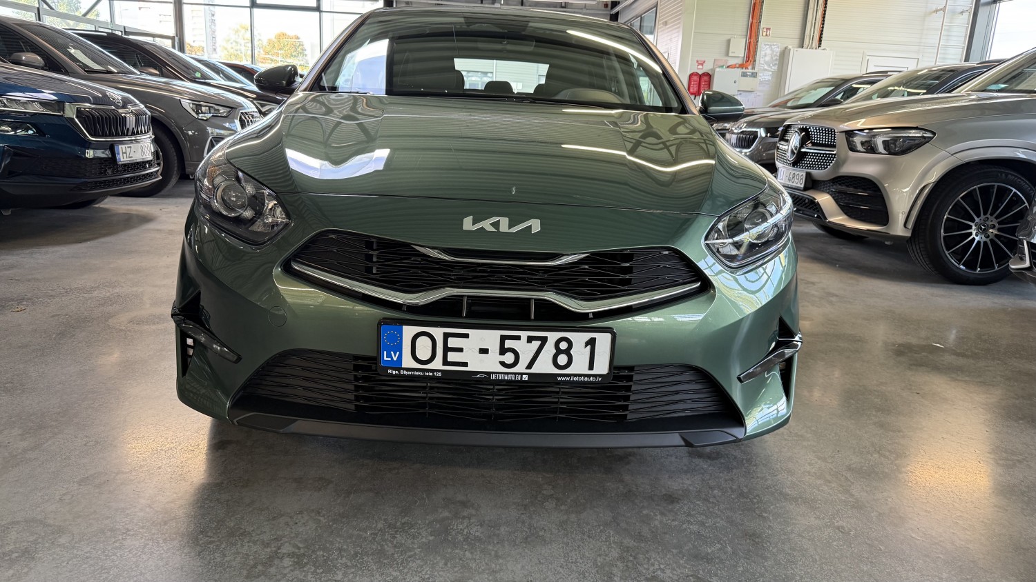Car image 7