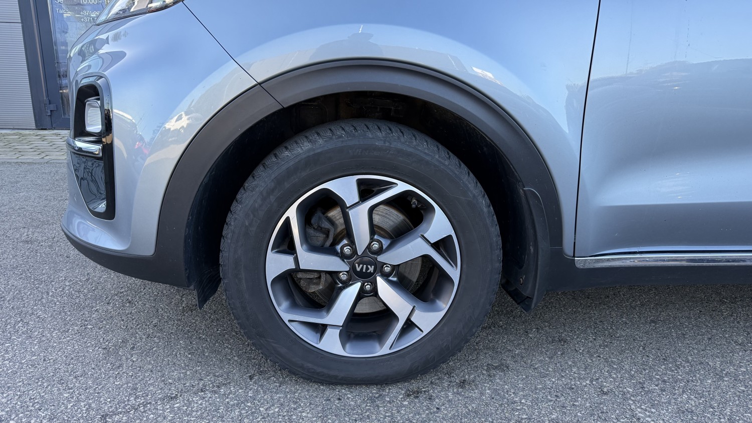 Car image 7