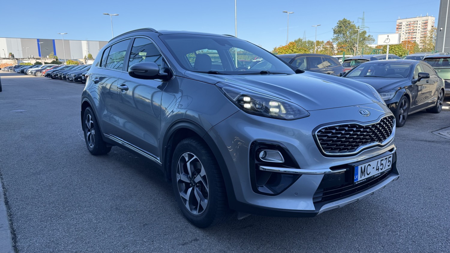 Car image 6