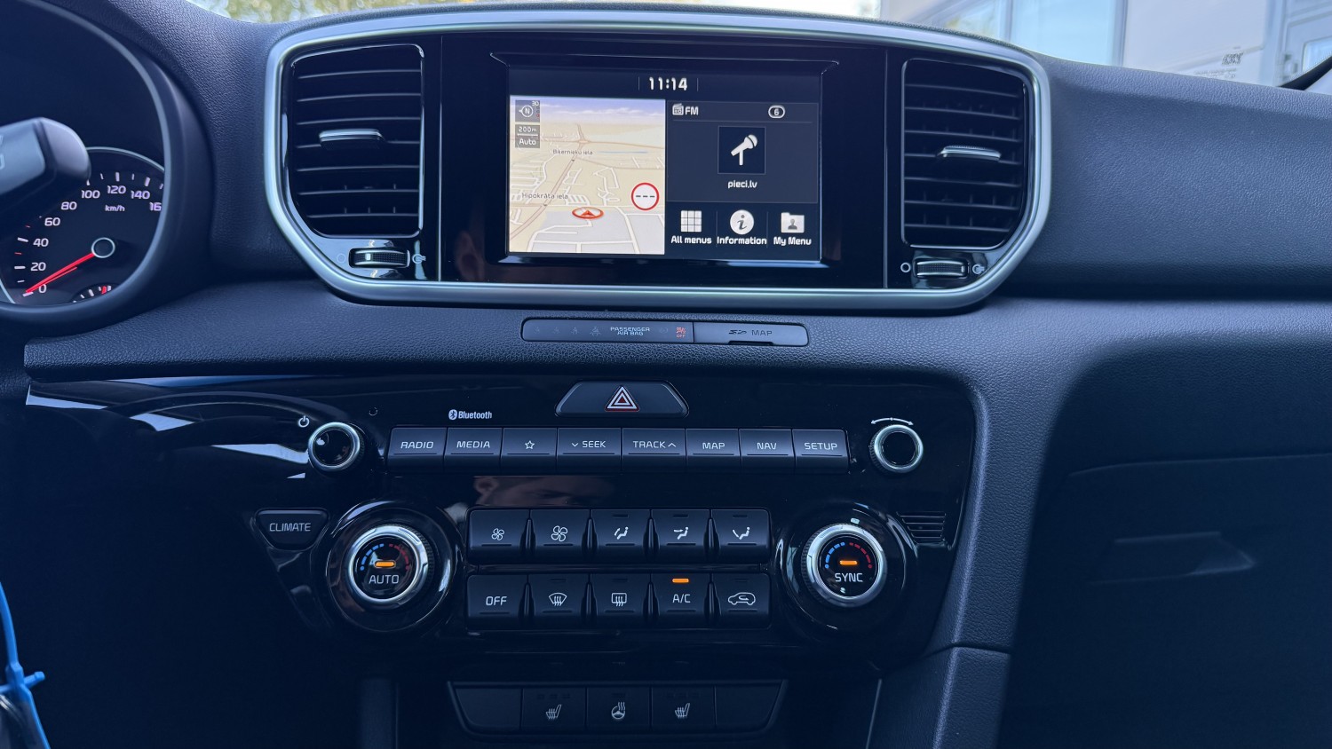 Car image 20