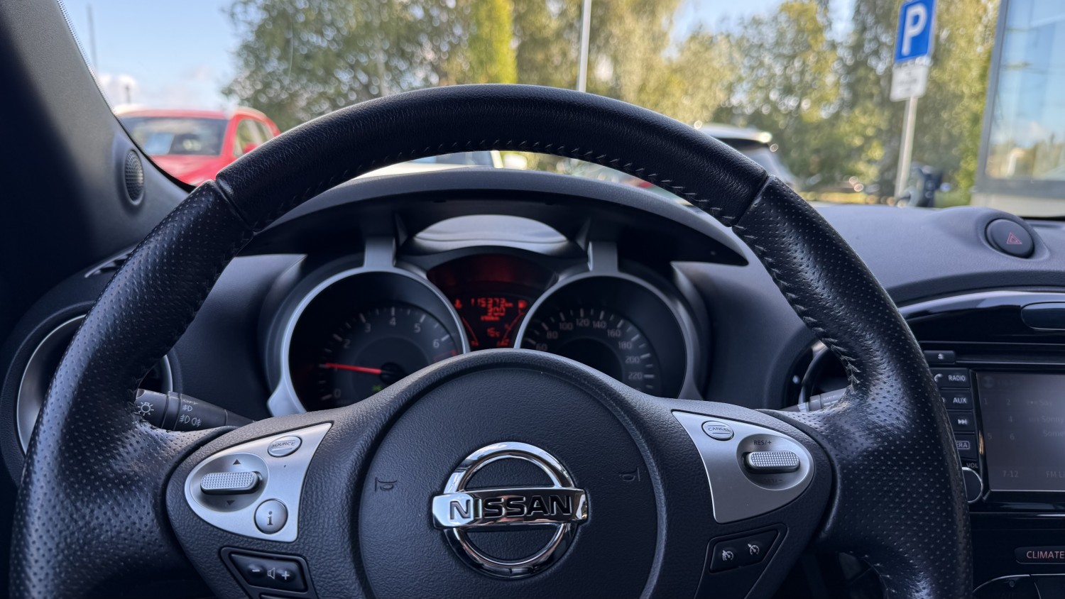 Car image 18