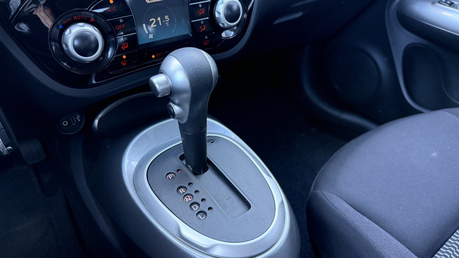 Car image 22