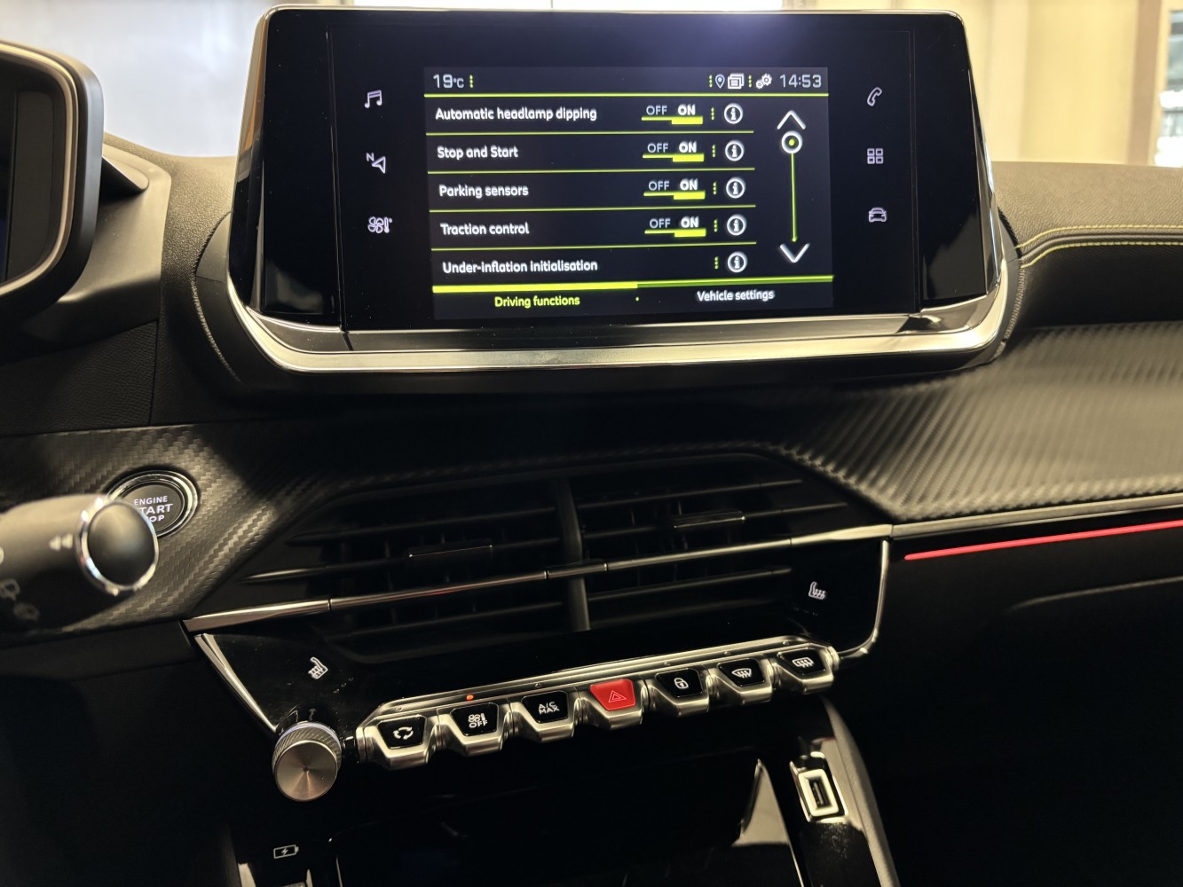 Car image 22