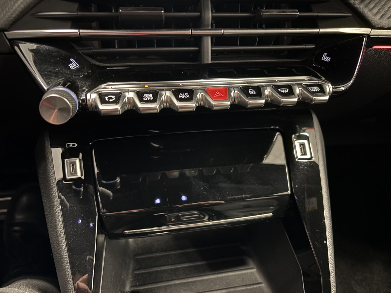 Car image 23