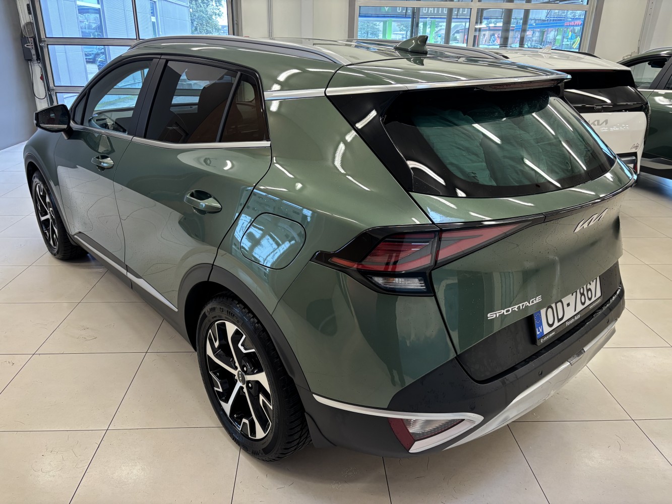 Car image 2