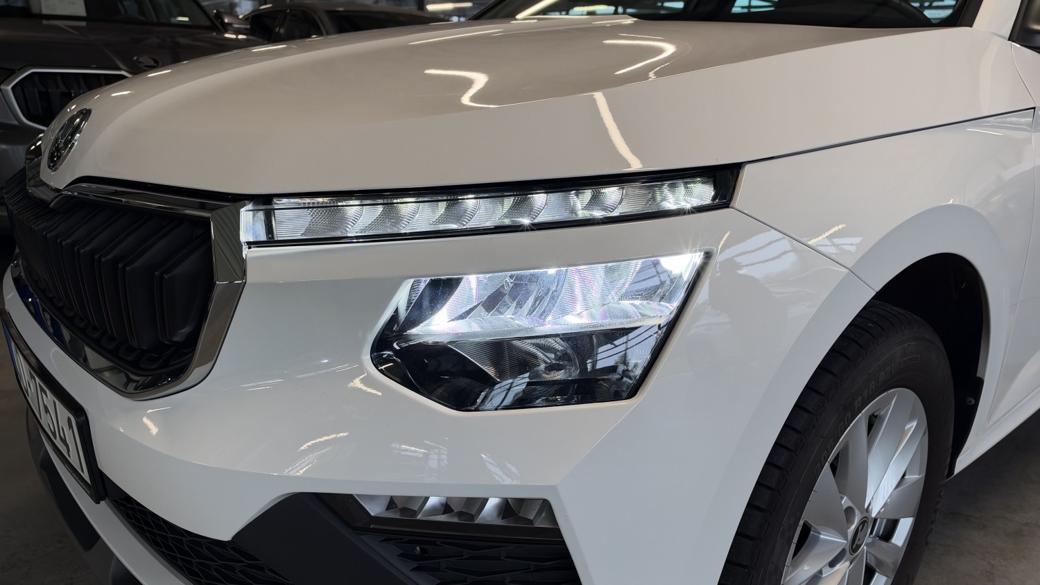 Car image 8