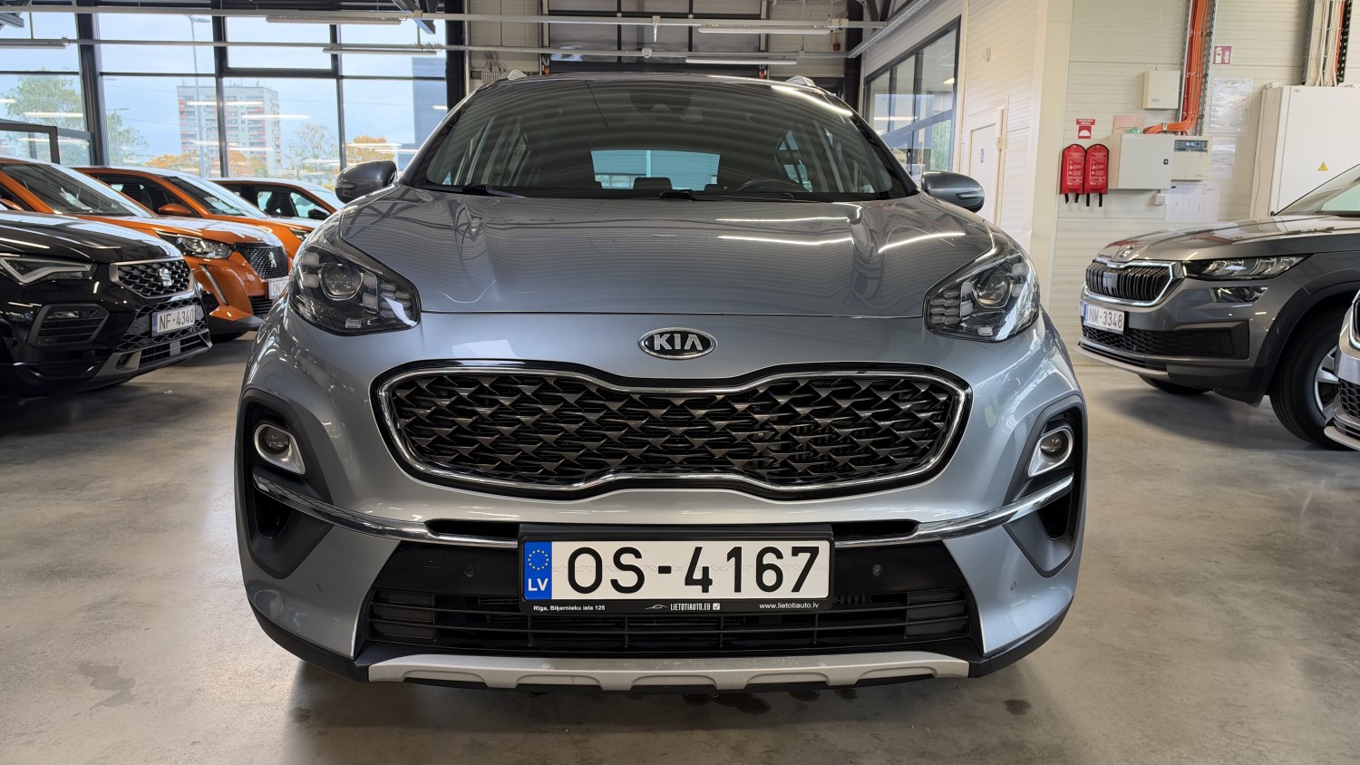 Car image 7