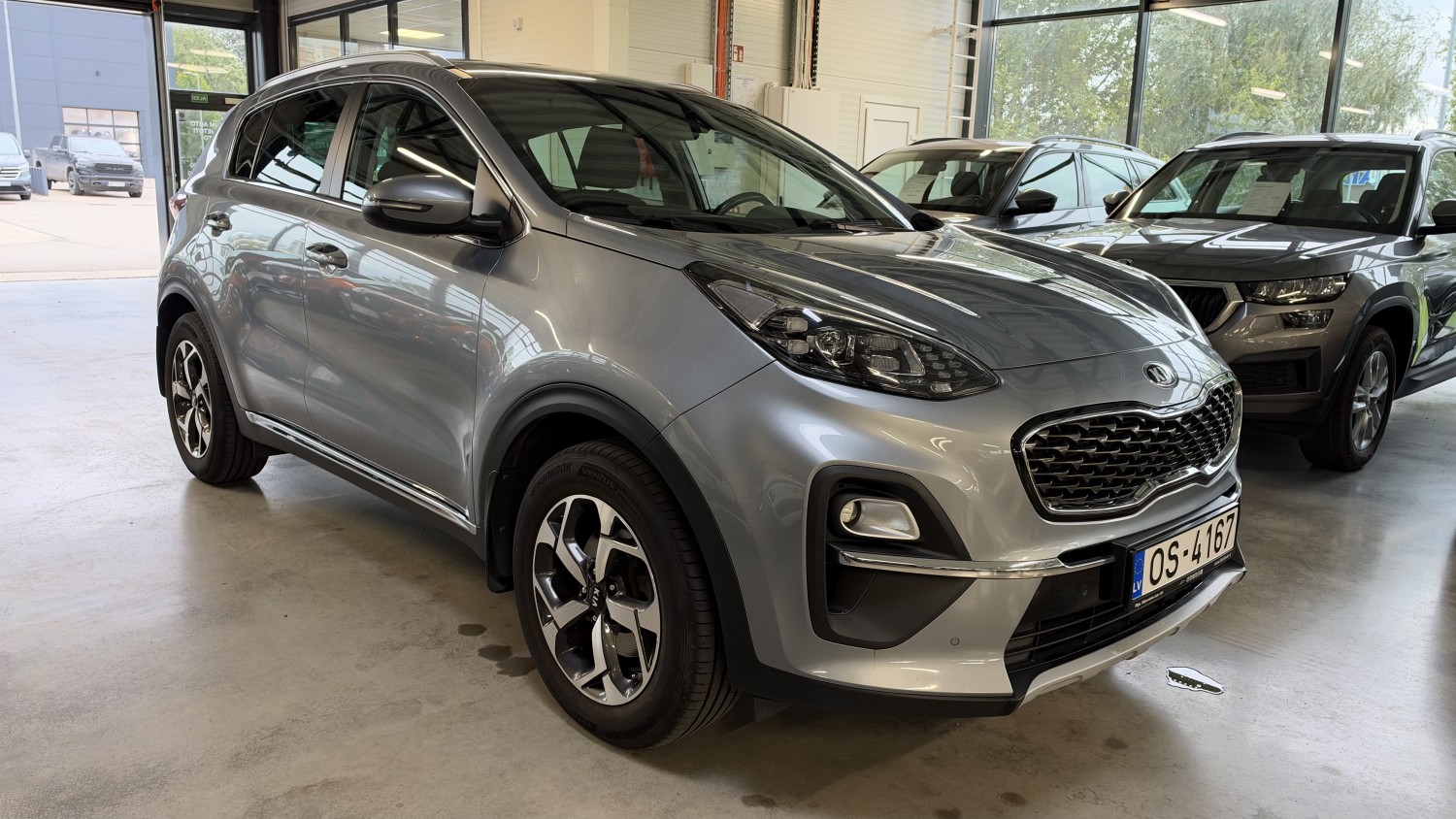 Car image 6