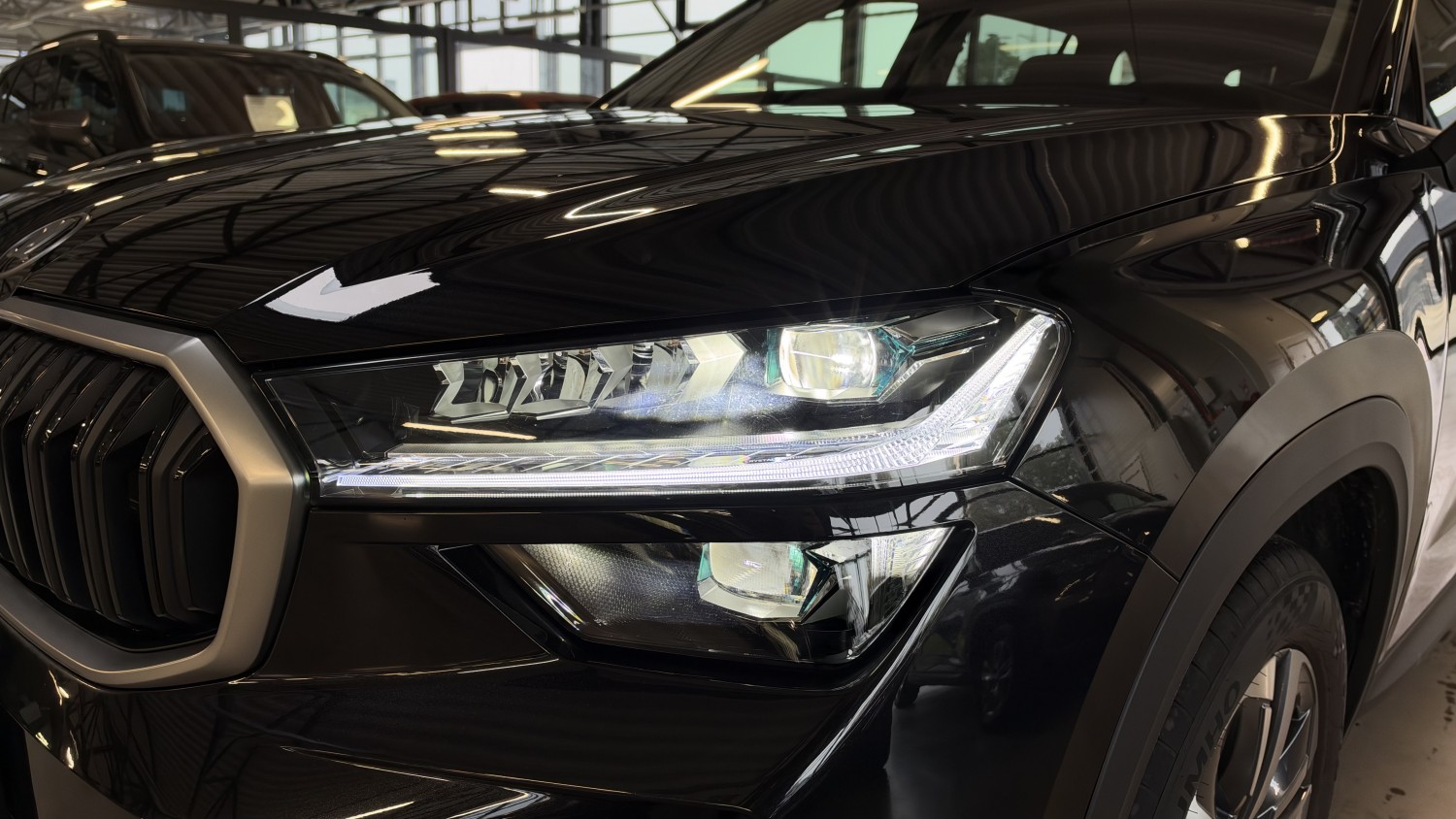 Car image 8