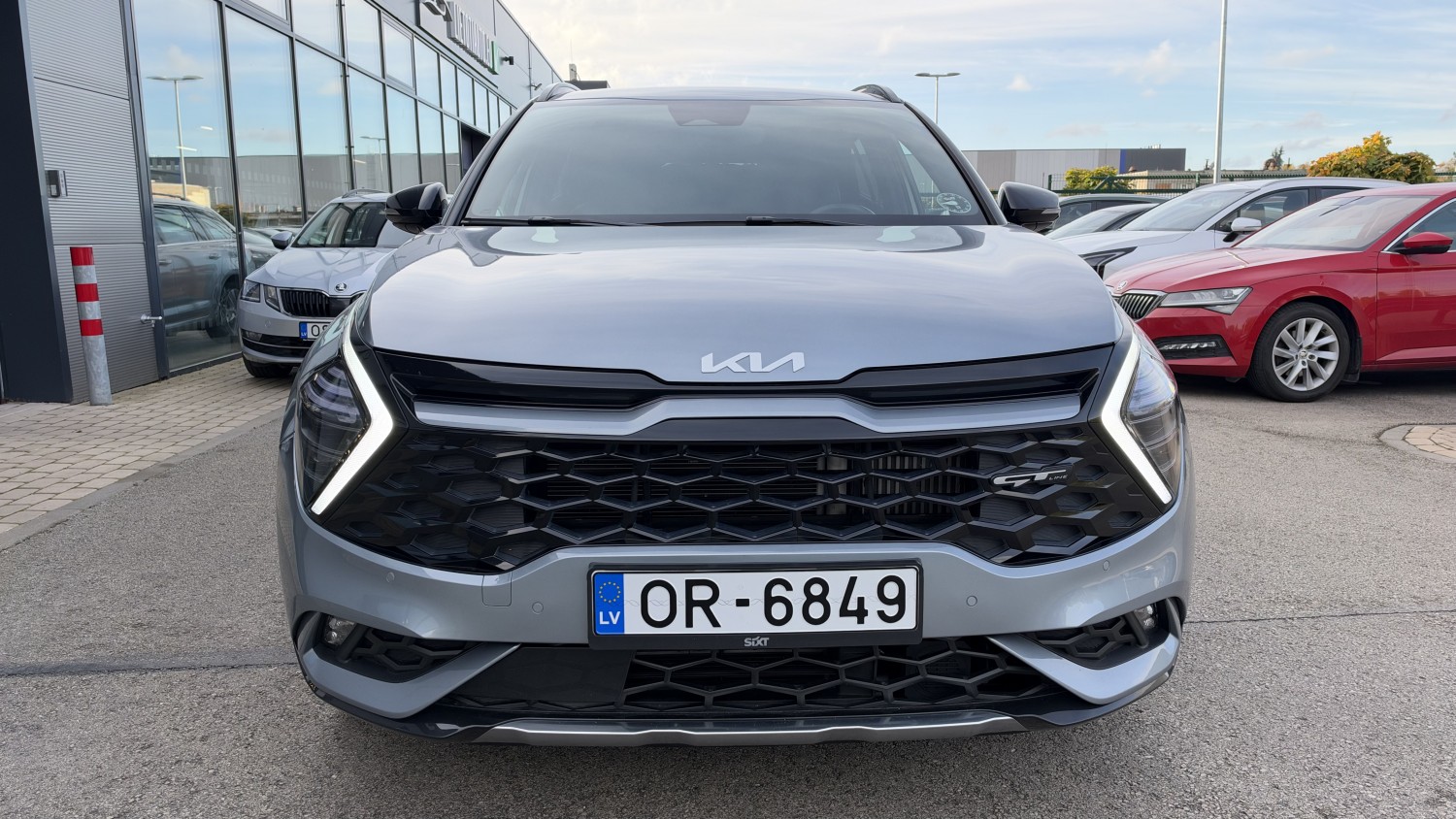 Car image 7