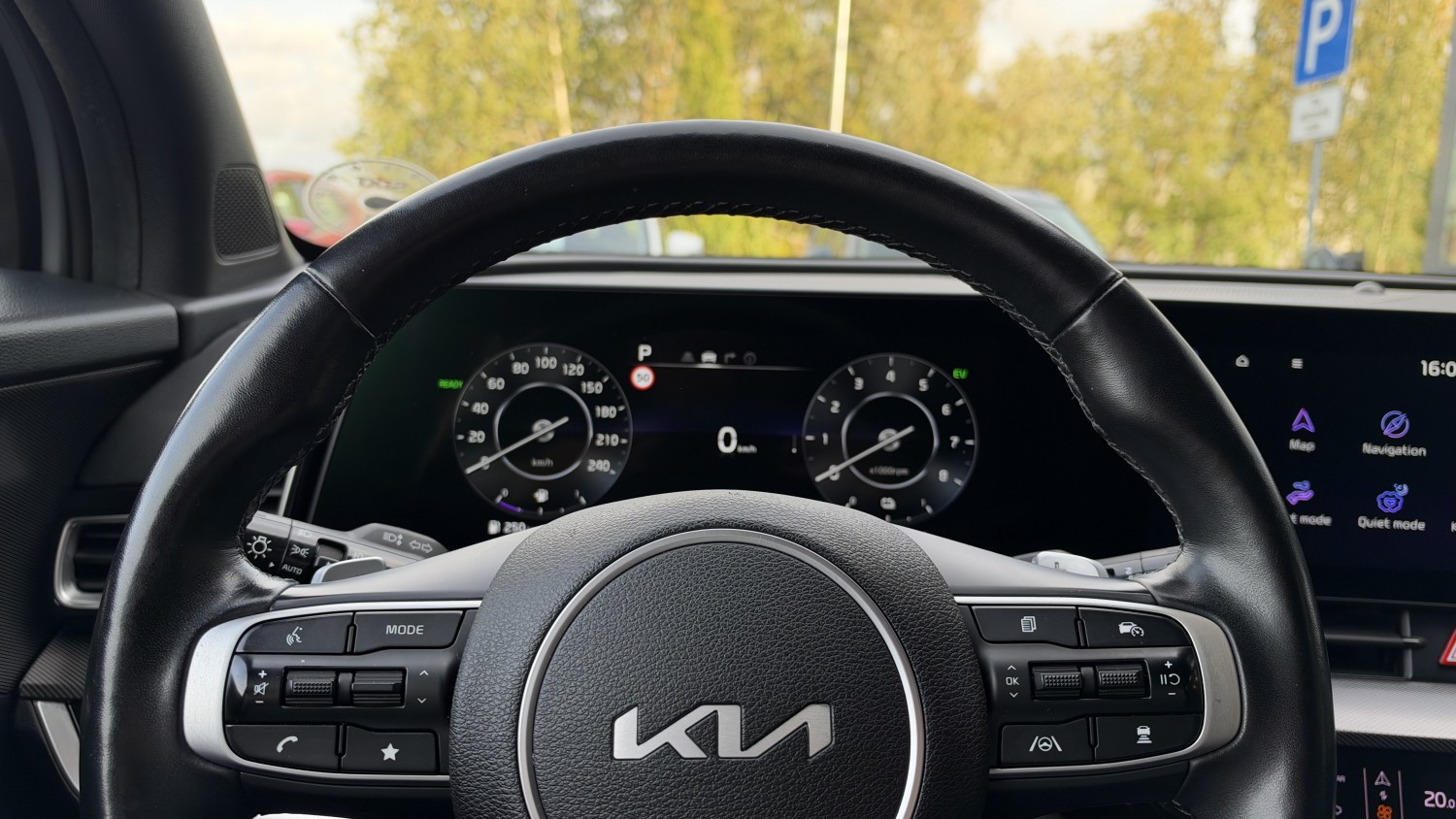Car image 21