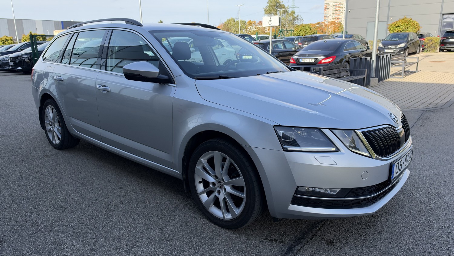 Car image 6