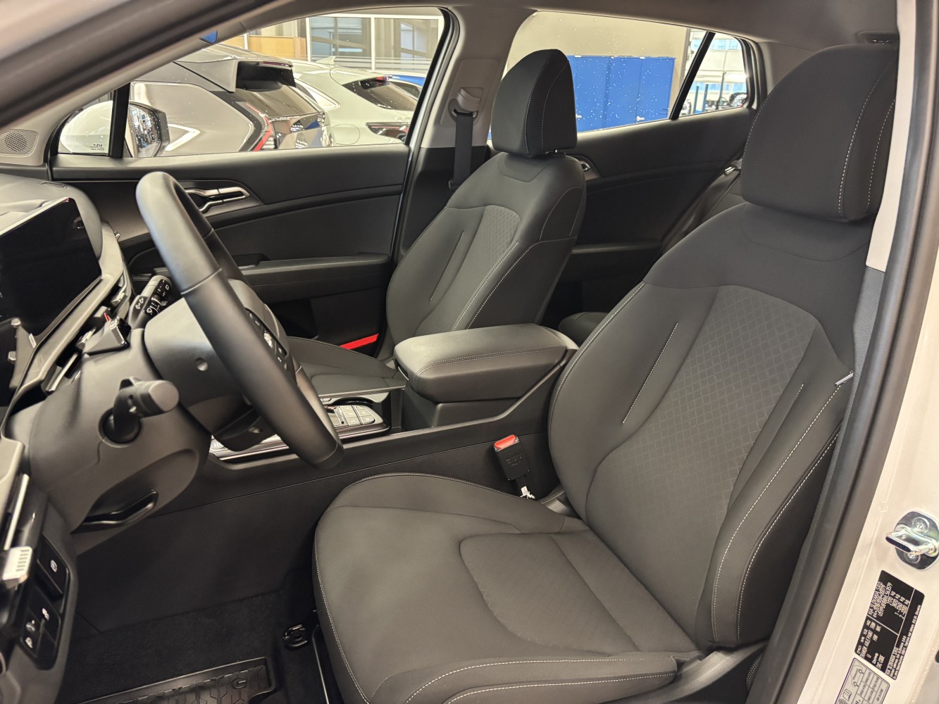 Car image 7