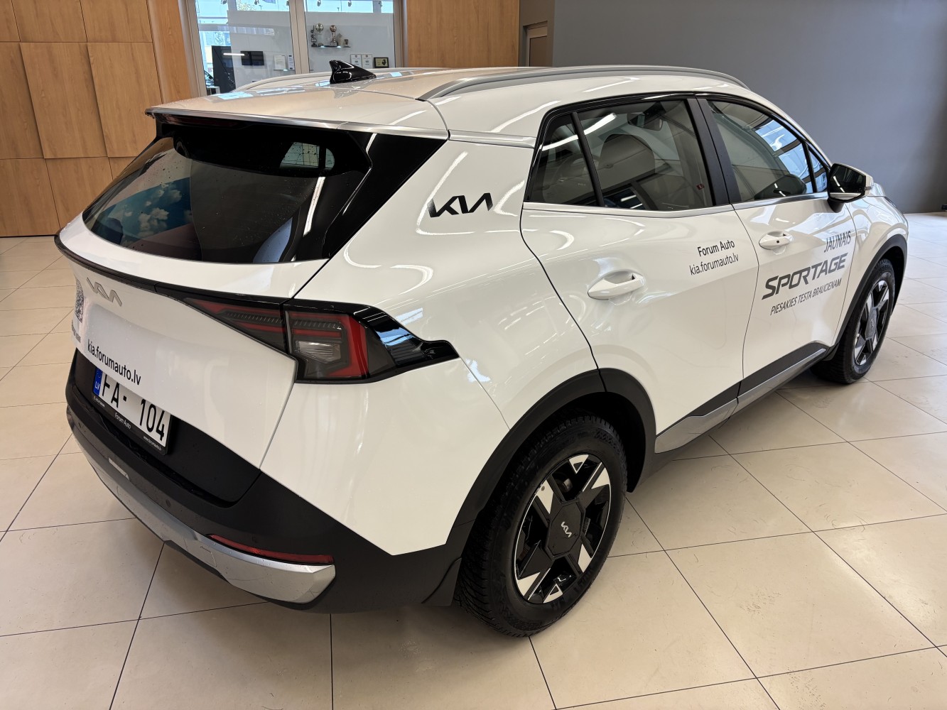 Car image 2