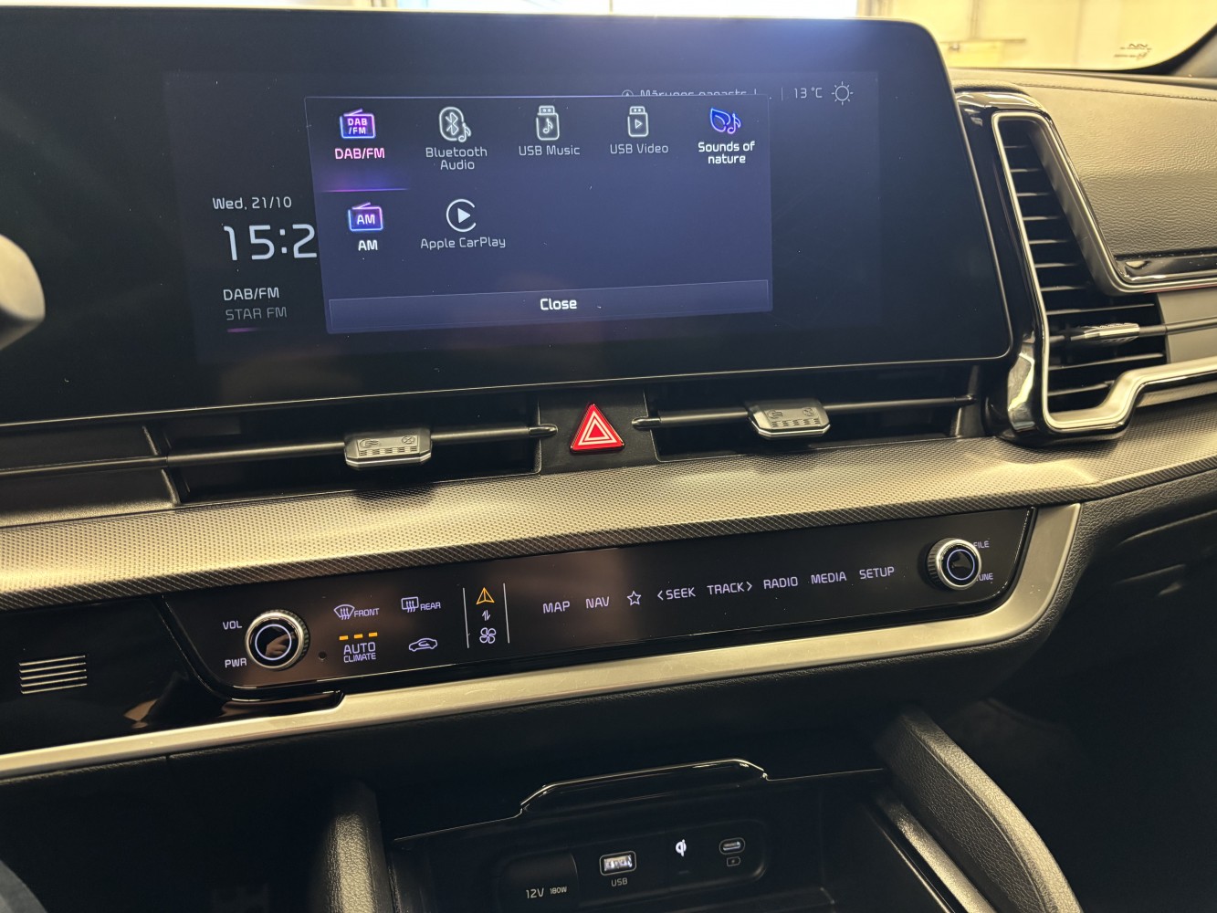 Car image 24
