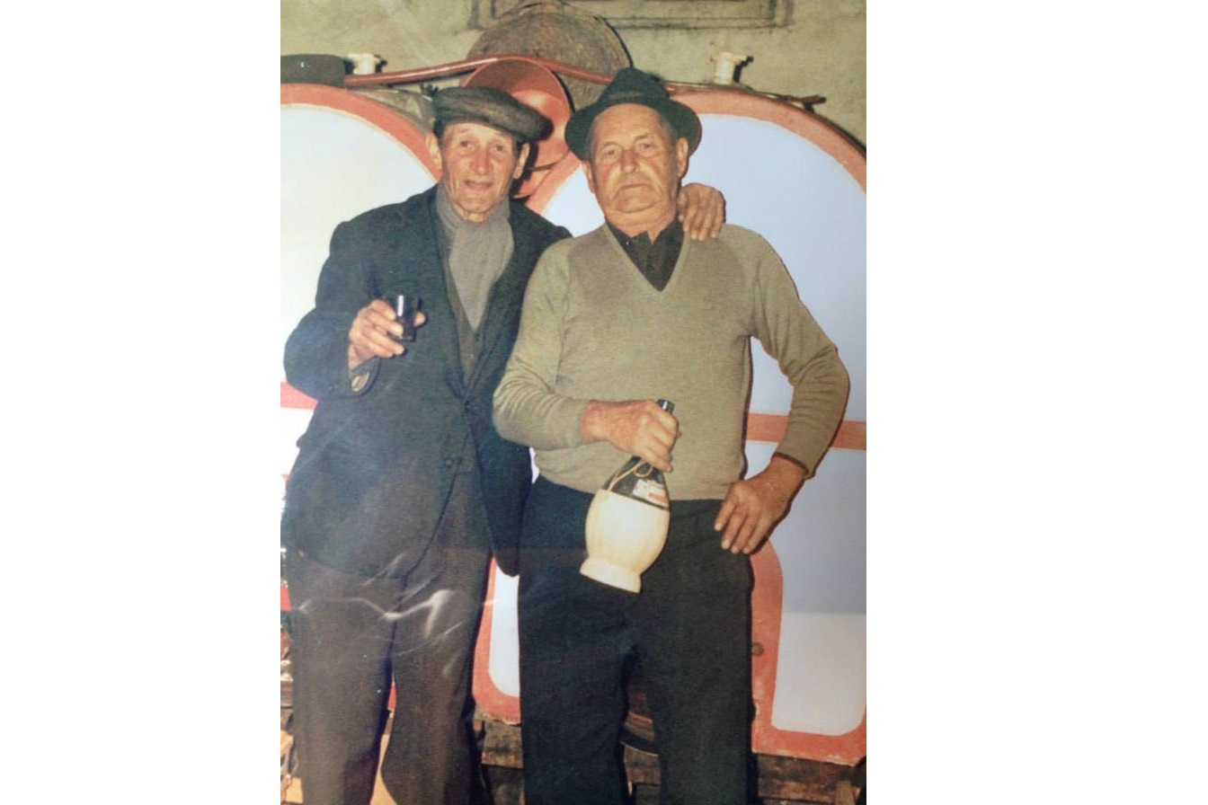 969288_605940646112184_1675611256_n