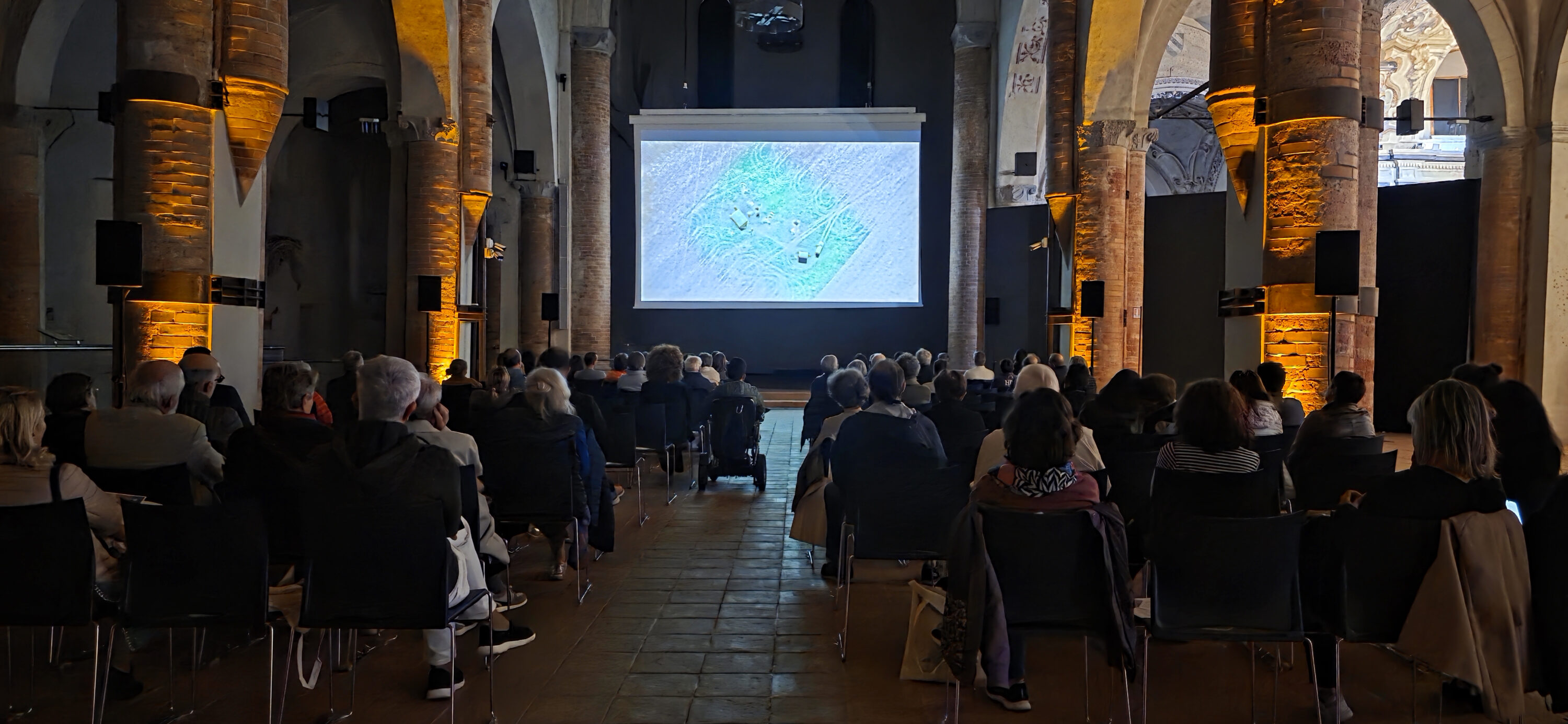 Un momento di proeizione al Cuneo Archeofilm 2025 (ph@Raffaele Masano)