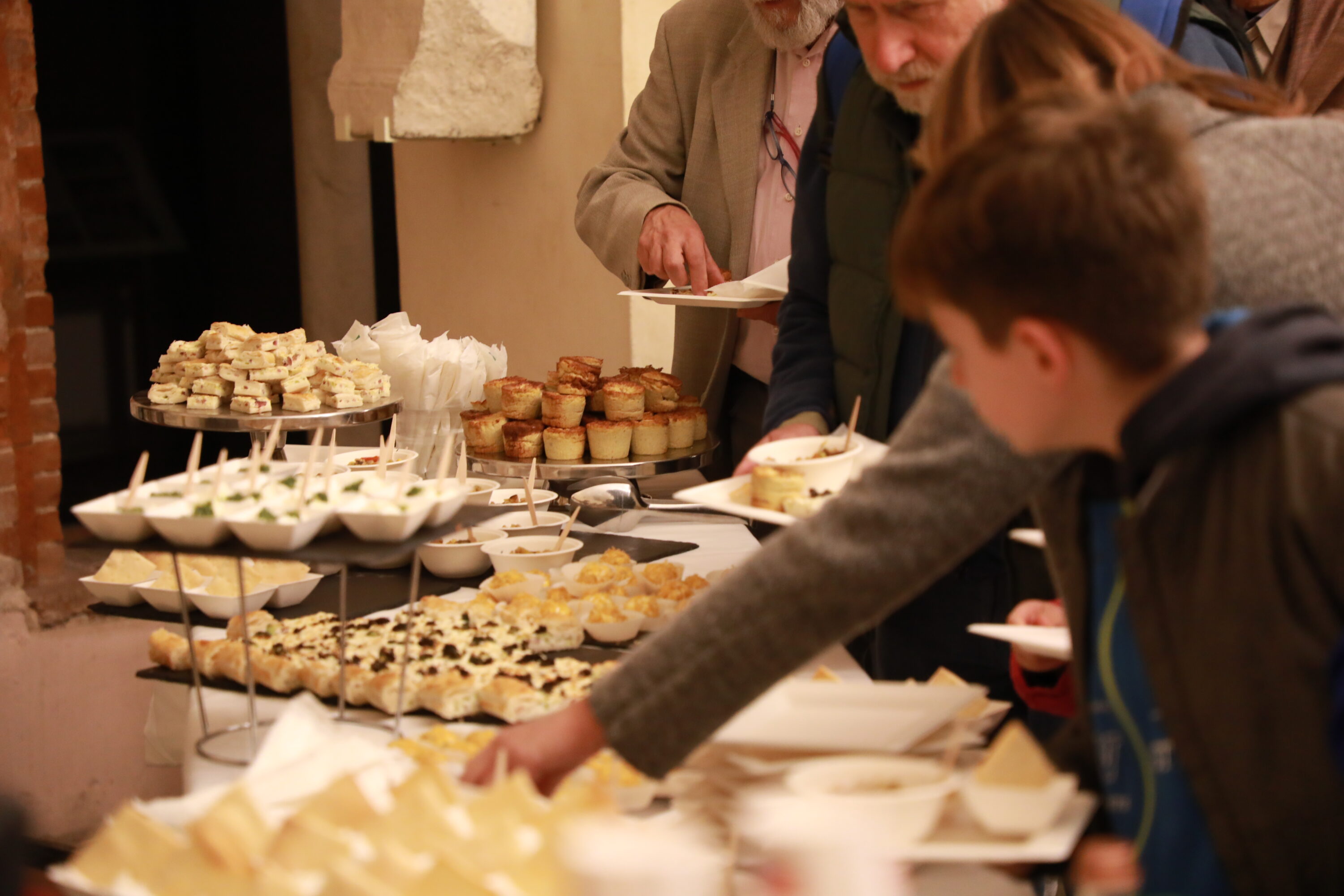 Un momento di convivialità al Cuneo Archeofilm 2025 (ph@Raffaele Masano)